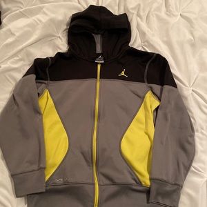Boys Jordan zip up hoodie Size L